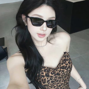 不知火舞裸露双奶头让人❌小说
